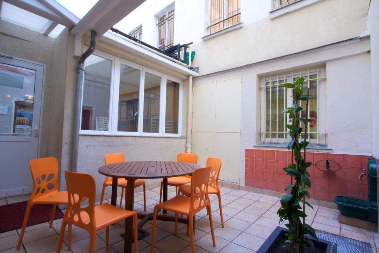 Auberge Internationale Des Jeunes Paris Exterior photo